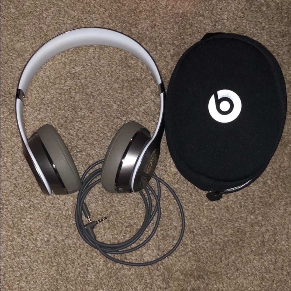 Beats solo 2